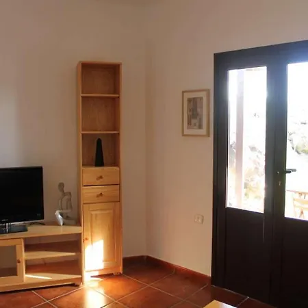 Sleeps 2 Pool Wifi Apartment *